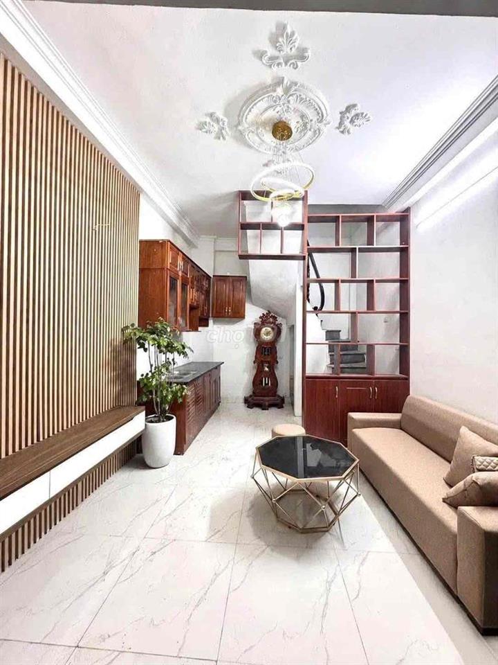 Nhỉnh 3 tỷ có nhà 5 tầng Nguyễn Chính,HM-Ngõ thông-Sổ chung 22m;3N;3VS