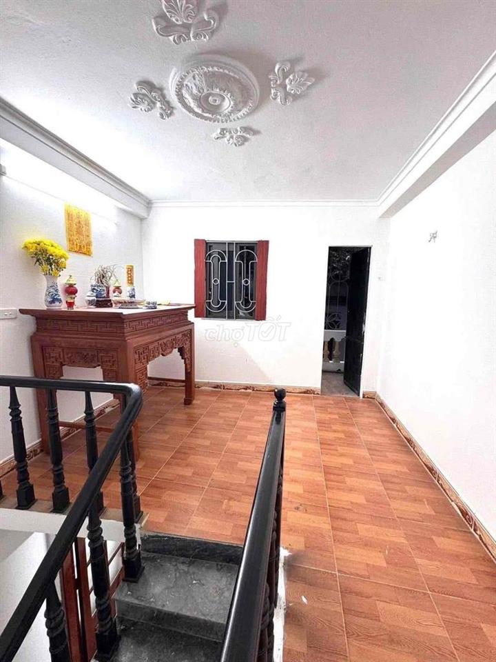 Nhỉnh 3 tỷ có nhà 5 tầng Nguyễn Chính,HM-Ngõ thông-Sổ chung 22m;3N;3VS