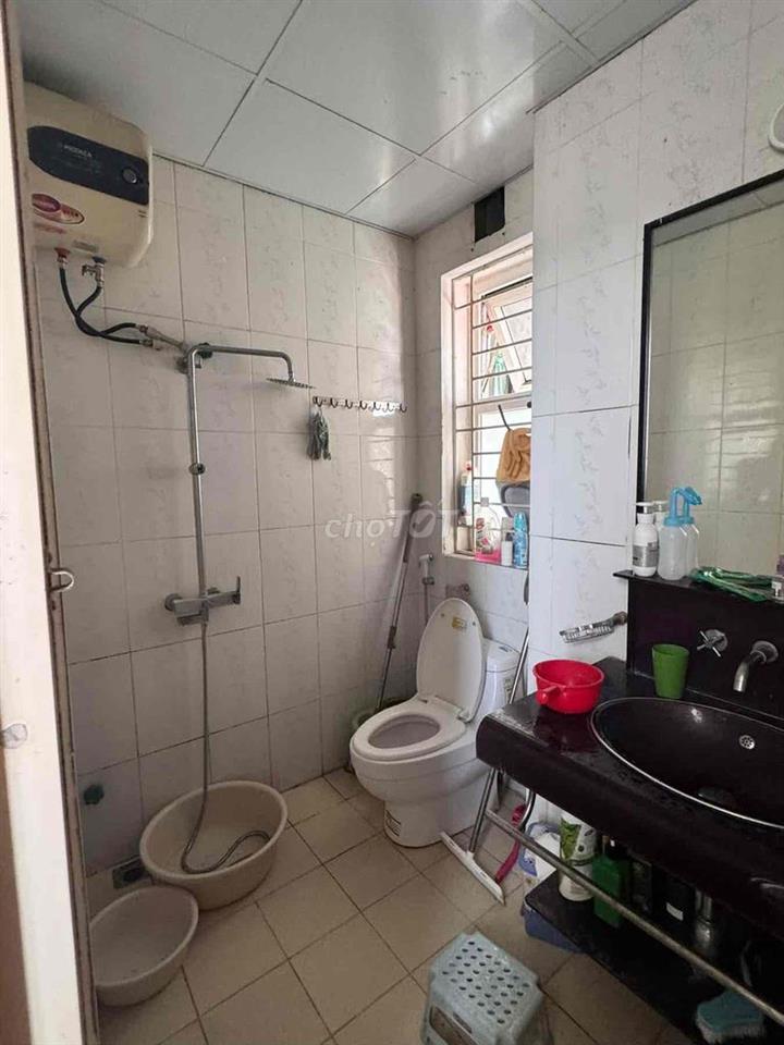 Hơn 4 tỷ có căn CC sổ đỏ đẹp Cầu Bươu-View hồ-92m;3N;2VS