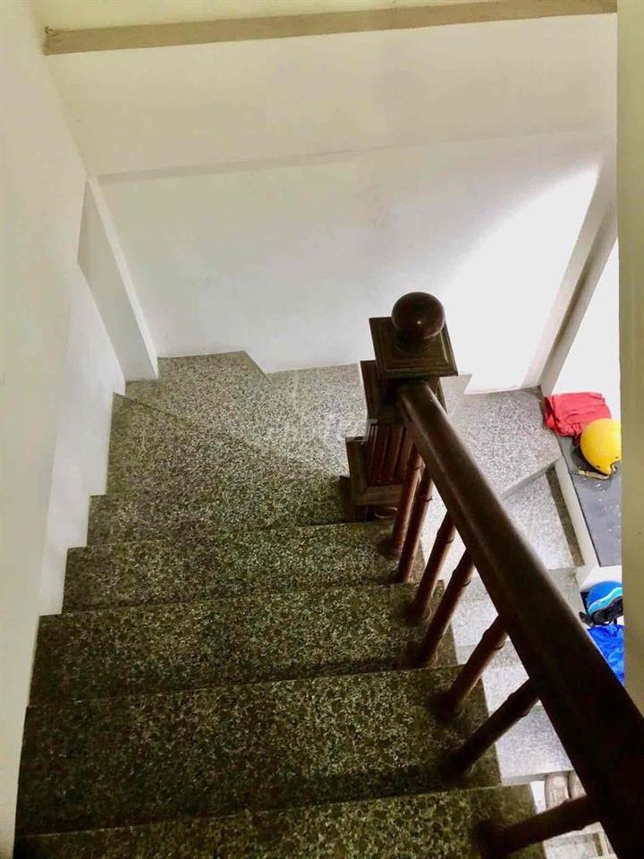Hot ! Dưới 5 tỷ có nhà gần Tứ Hiệp, T/Trì-Sát chợ-Sổ đỏ 40m*4T;MT6m;4N