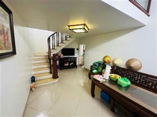 Nhà Ba Đình giá tốt – mặt hồ – ngõ ba gác - 40m2 giá 8.5 tỷ