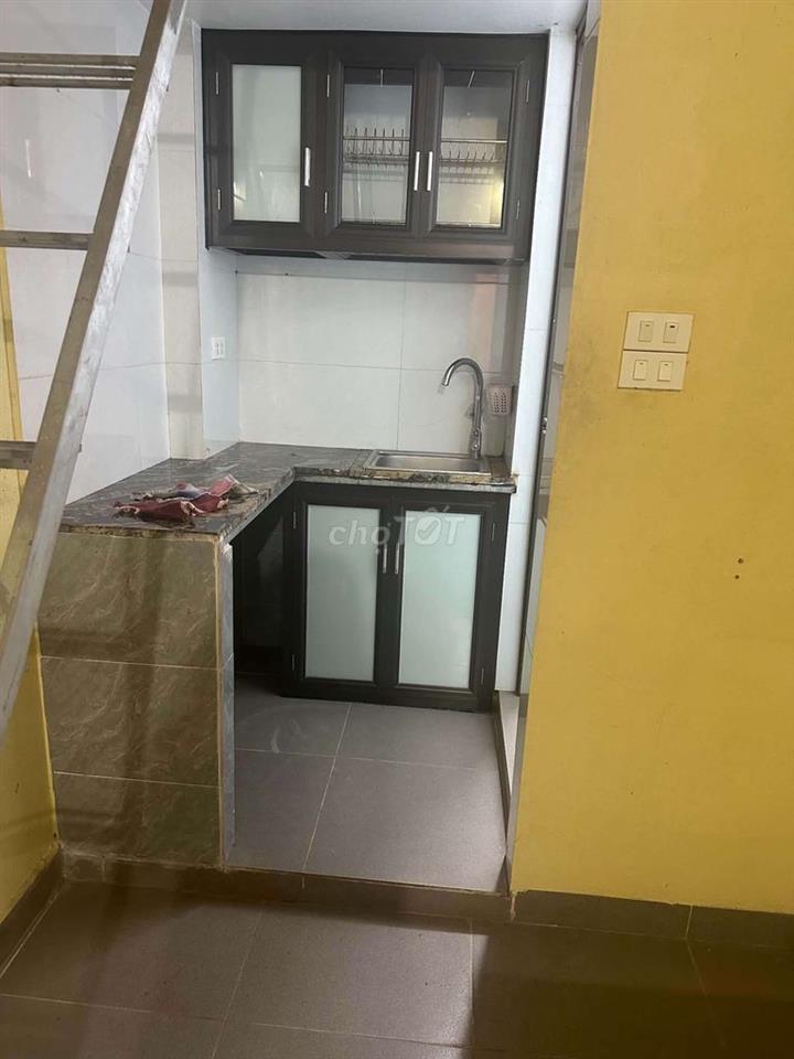 cho thuê nhà cấp 4 mới xây sạch sẽ thoáng mát điện nước giá dân 