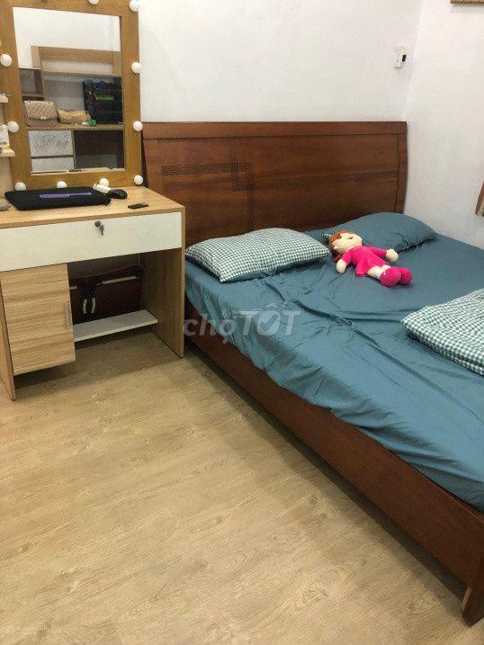 Cần bán căn hộ 2 phòng ngủ tầng 5, sổ hồng riêng, nội thất đẹp