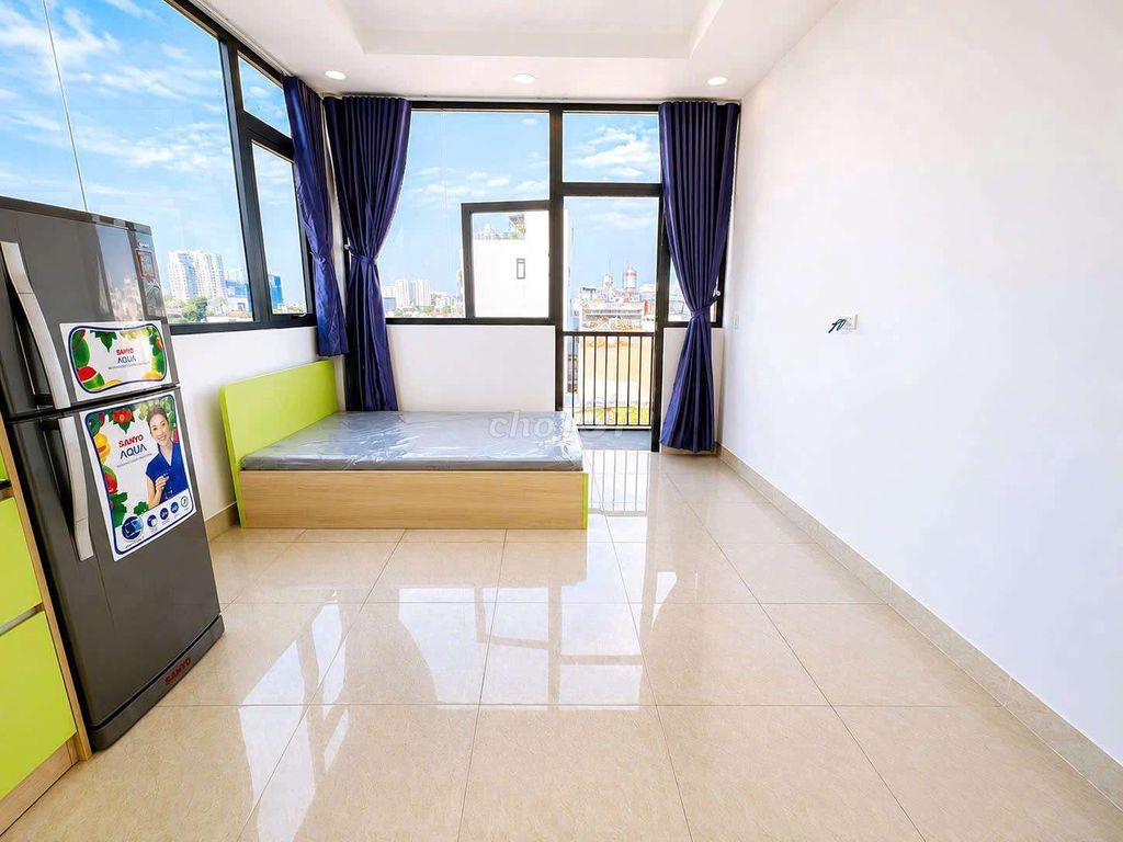 Cho thuê căn hộ 1PN 40m2, ban công, hầm xe, thang máy gần Đại Học VL