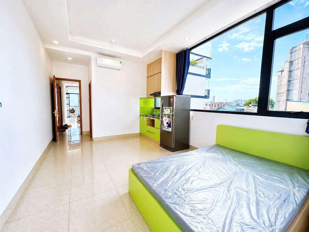 Cho thuê căn hộ 1PN 40m2, ban công, hầm xe, thang máy gần Đại Học VL