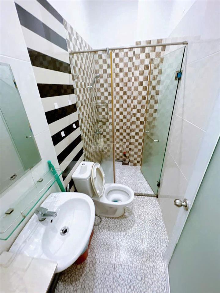 Cho thuê studio ban công 30m2, full nội thất, Phan xích Long-PN