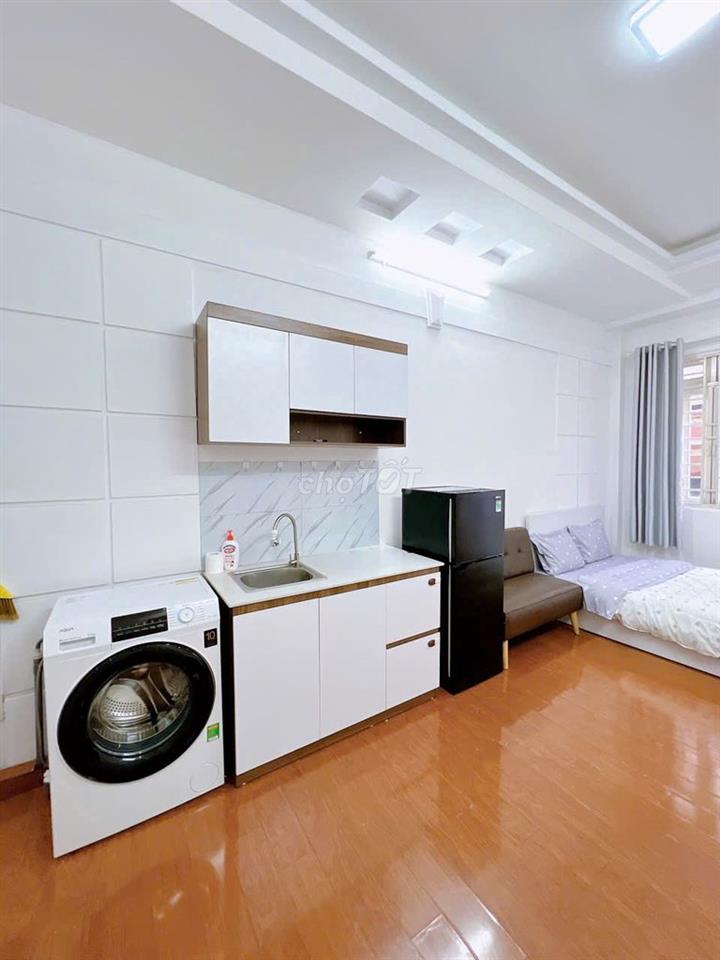  Cho thuê studio ban công 30m2, full nội thất, Phan xích Long-PN