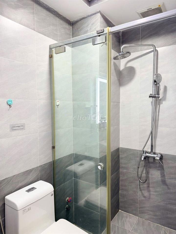 Studio ban công - tách bếp, FULL NT, Thích Quãng Đức, ngay ngã tư PN 