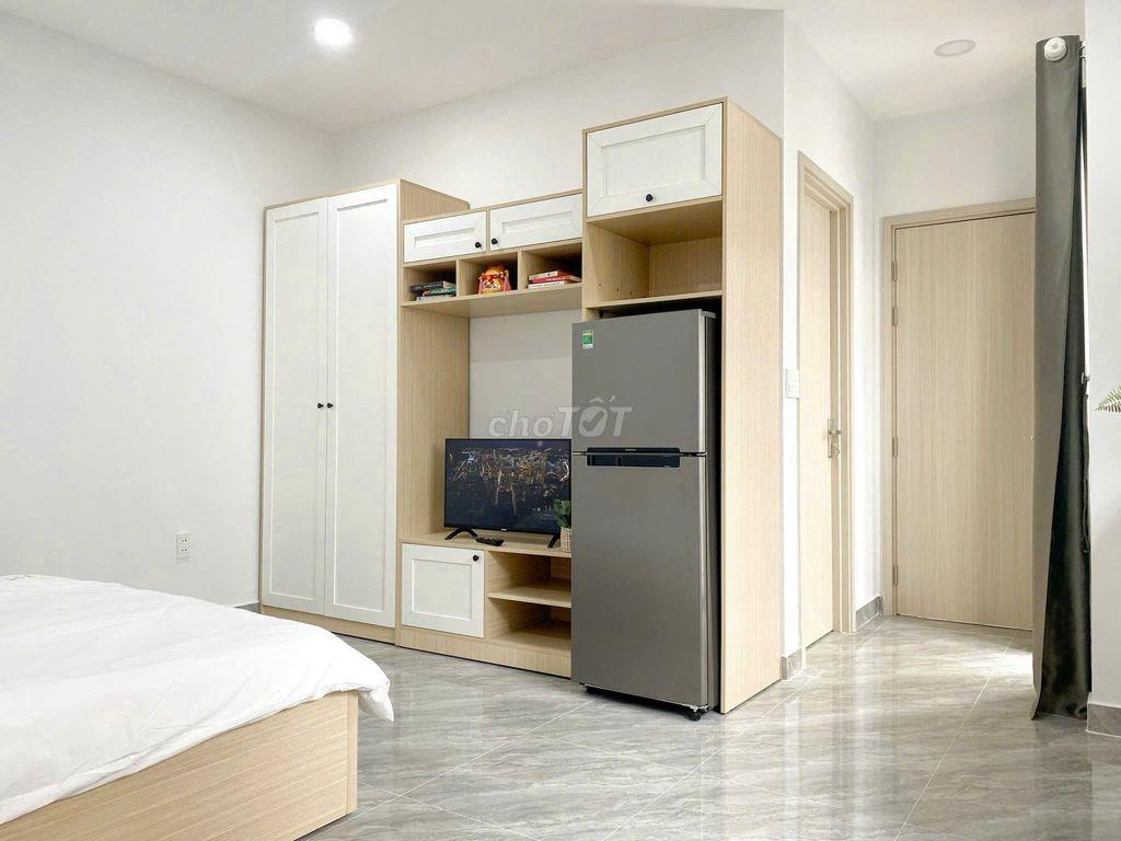 Cho thuê căn hộ 1PN- ban công, Full nội thất siêu xịn, tại Phú Nhuận