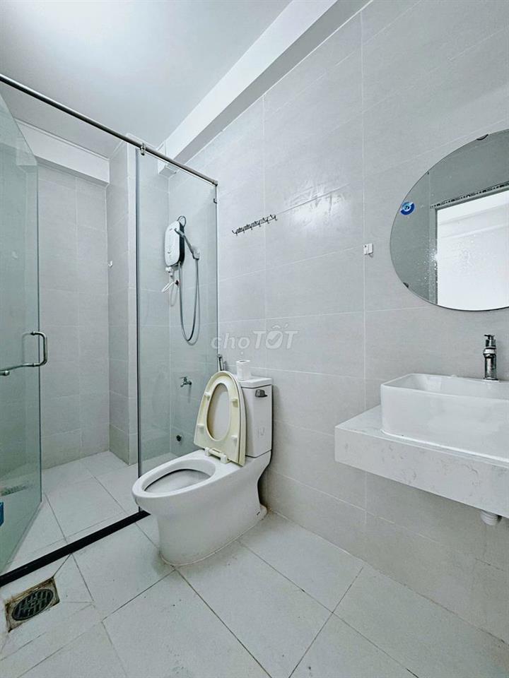 Căn hộ 1PN, ban công, tách bếp, full NT, gần đại học Hutech, UEF 