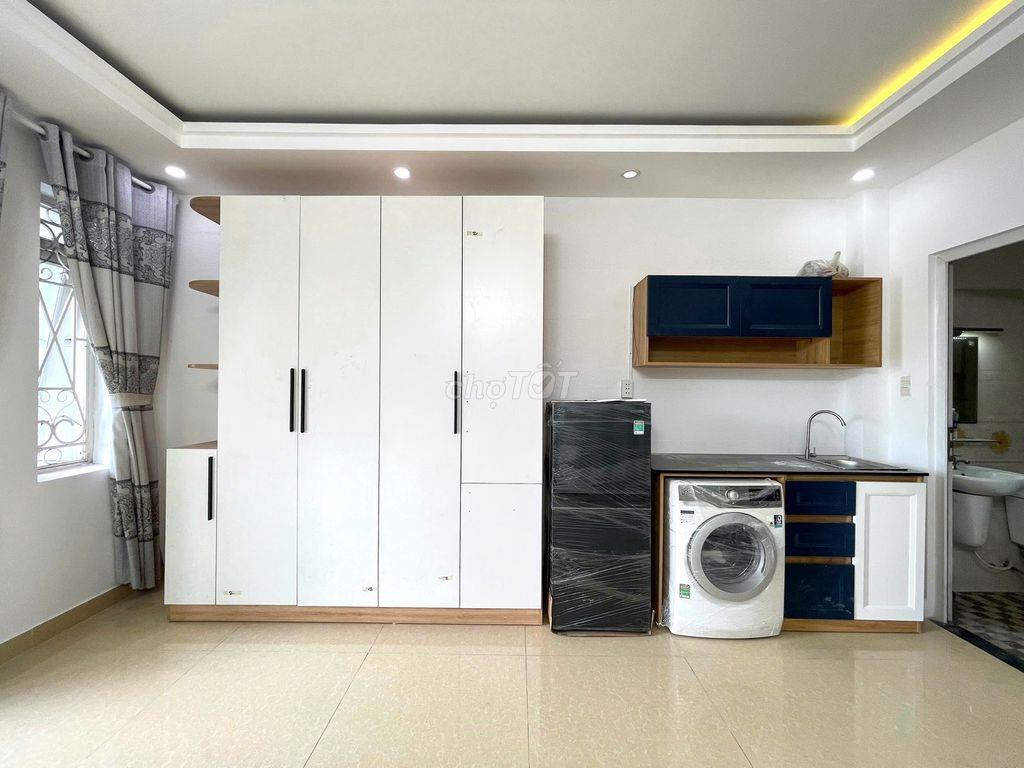 Cho thuê Studio ban công siêu rộng,Full nội thất, Gần đại học IUH, VLU