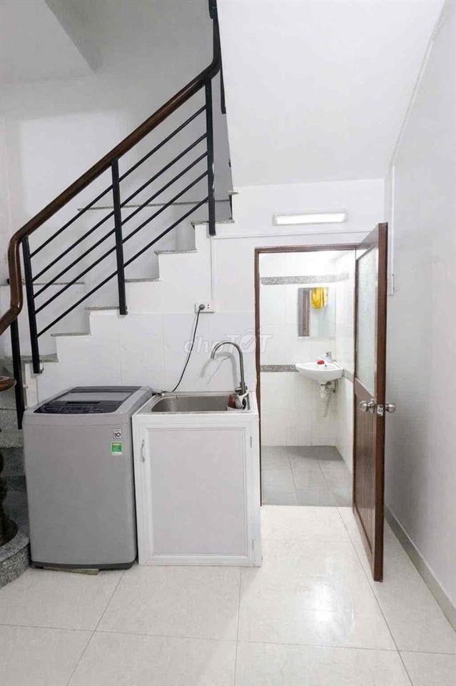 KÝ TÚC XÁ NỮ ĐẶNG THUỲ TRÂM– 1.650.000Đ/THÁNG (KHÔNG PHÁT SINH)