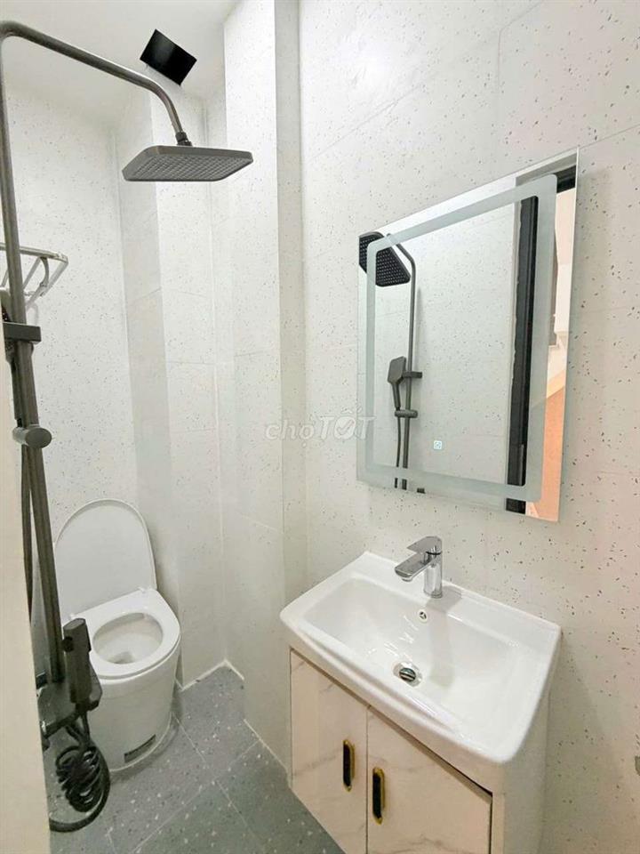 Bán Nhà Phú Nhuận 4 Phòng ngủ, Sát Hẻm Xe Hơi