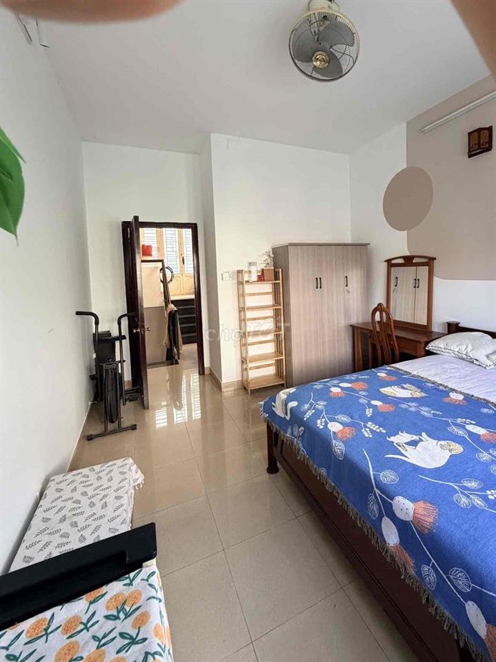 Cho thuê phòng Quận 1, gần vòng xoay Điện Biên Phủ