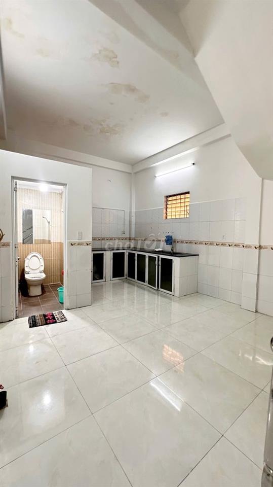 Cho thuê nhà nguyên căn giá thuê 7tr/tháng, cọc 1 tháng