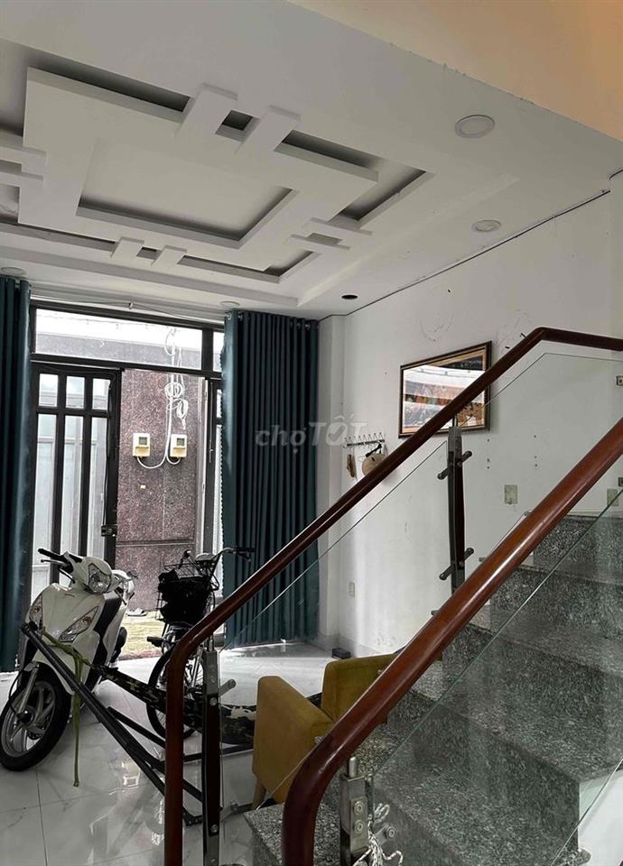 2 phòng 1master 1 thường 2 máy lạnh nguyên lầu.PVH