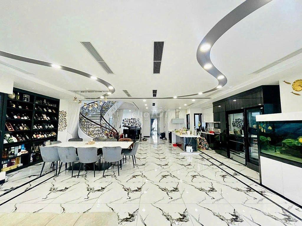 nhượng lại penthouse 2 tầng 500m2