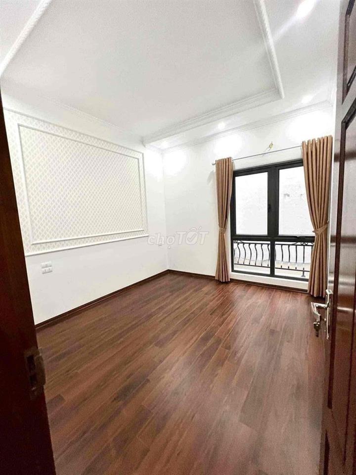 nhượng lại phòng ở tầng 2 trong nguyên căn tại kim mã thượng