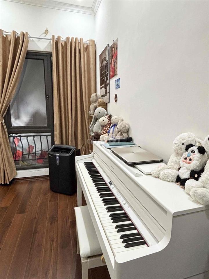 nhượng lại phòng ở tầng 2 trong nguyên căn tại kim mã thượng