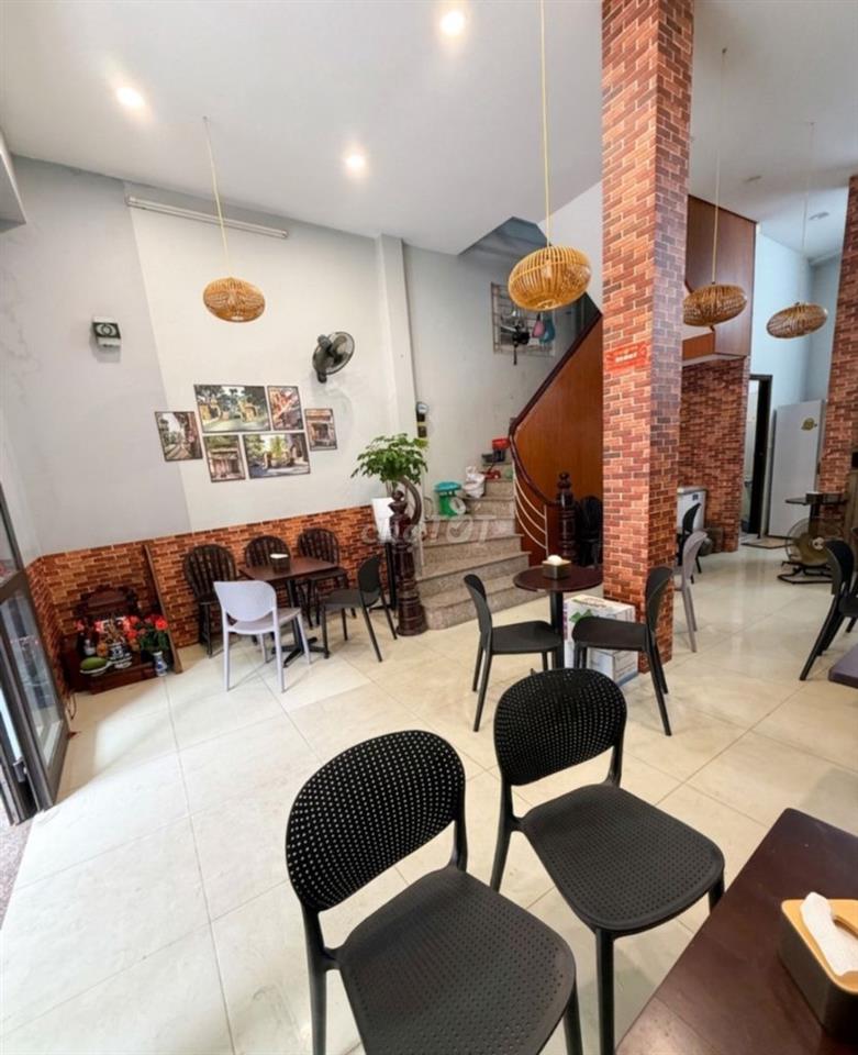 Nhượng mặt bằng cafe đầu ngõ 409 Kim Mã