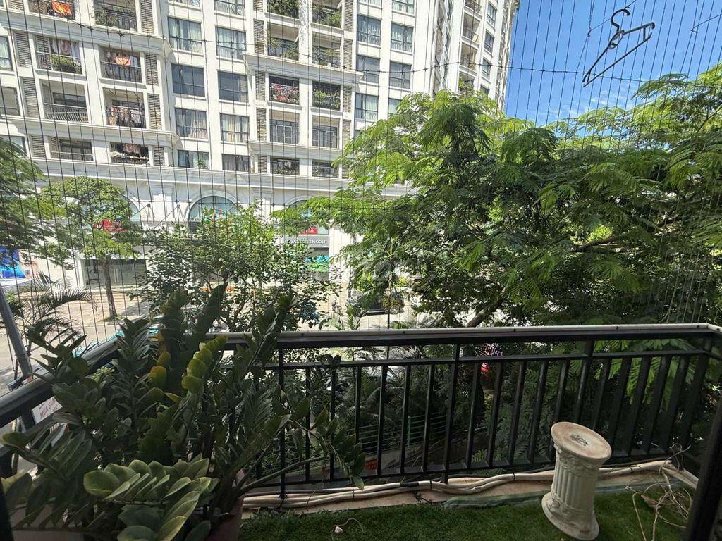 NHÀ Ngay cạnh Royal- Ngã 4 Sở- Ô tô đỗ