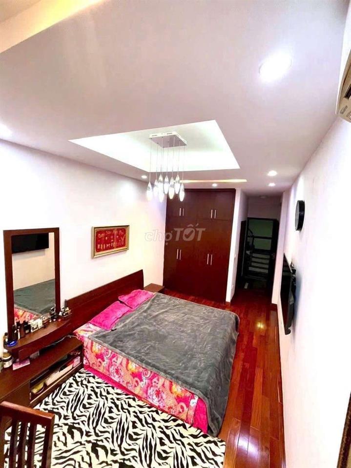 NHÀ NGUYÊN CĂN QUỐC TỬ GIÁM| 4 PN | RẤT ĐẸP