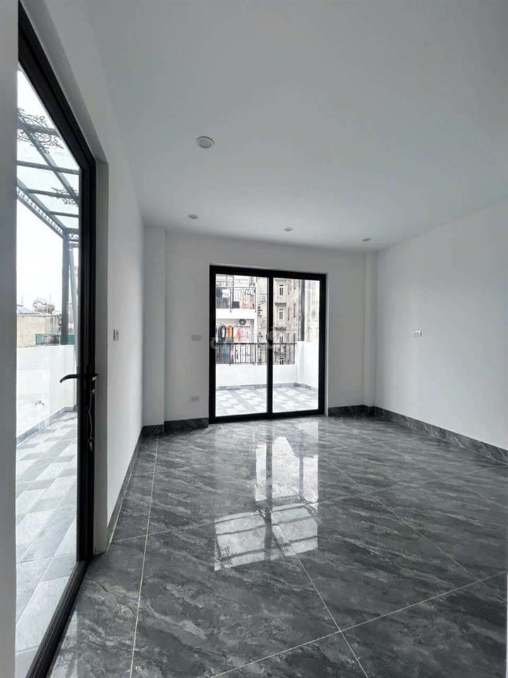 Cho thuê nhà mới 55m² – 6 tầng thang máy – Khâm Thiên