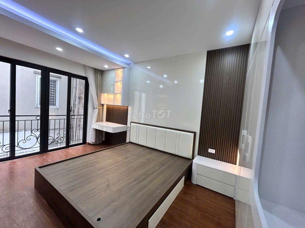 Cho thuê nhà mới 55m² – 6 tầng thang máy – Khâm Thiên