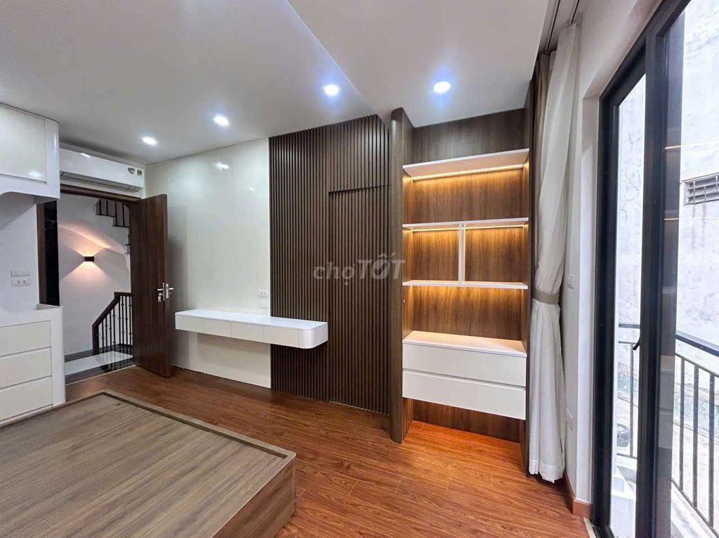 Cho thuê nhà mới 55m² – 6 tầng thang máy – Khâm Thiên