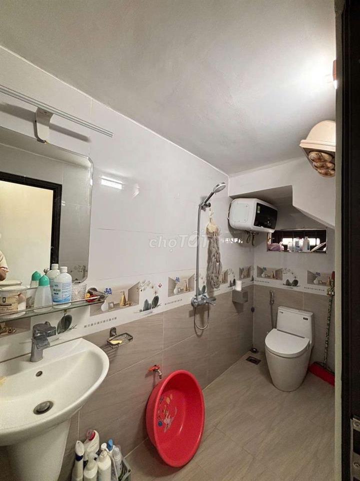 Cho thuê nhà 3PN 3WC Đường Láng, Đống Đa – 15 triệu/tháng