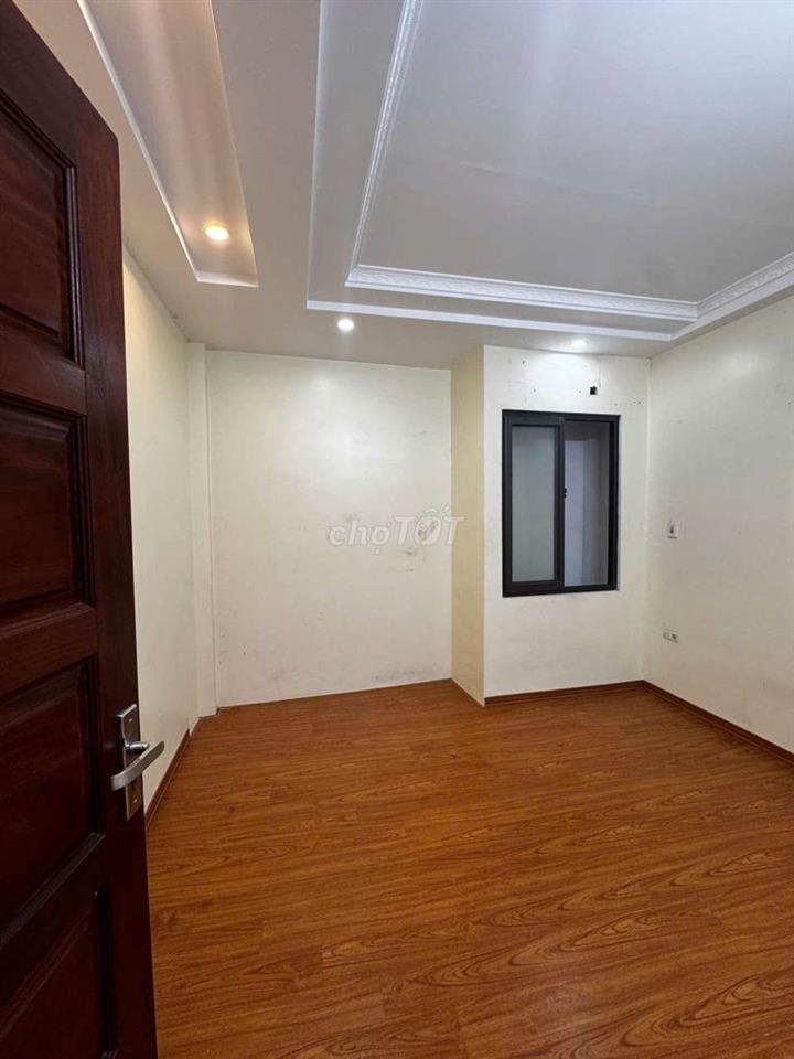 CHO THUÊ NHÀ NGUYÊN CĂN KDT ĐỀN LỪ 2–  5 TẦNG – 4PN – T1 KINH DOANH 