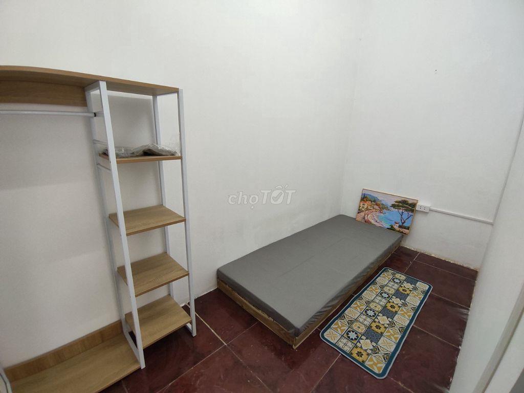 Phòng rẻ đẹp ở 1 người 1.9-2.0 tr  61 hoàng cầu cách đh văn hóa 1 km