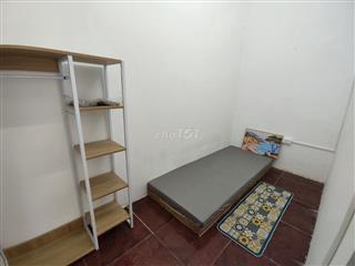 Phòng rẻ đẹp ở 1 người 1.9-2.0 tr  61 hoàng cầu cách đh văn hóa 1 km