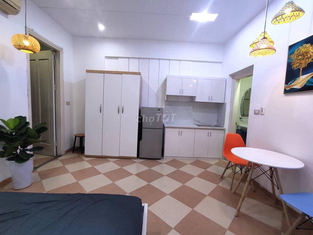 Studio ngõ 92  Đào Tấn – thông phố Phan kế Bính – 5.2 tr