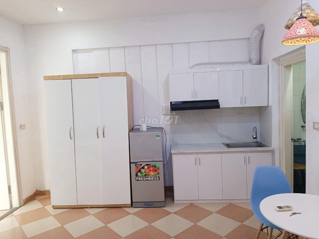 Studio ngõ 92  Đào Tấn – thông phố Phan kế Bính – 5.2 tr