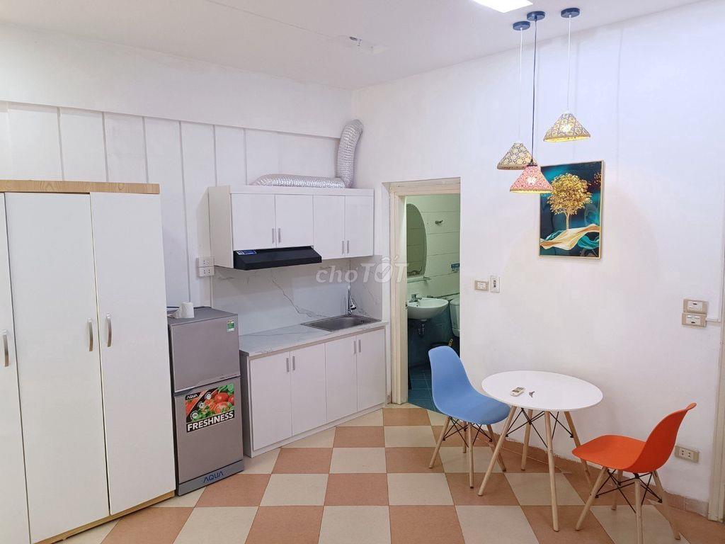 Studio ngõ 92  Đào Tấn – thông phố Phan kế Bính – 5.2 tr