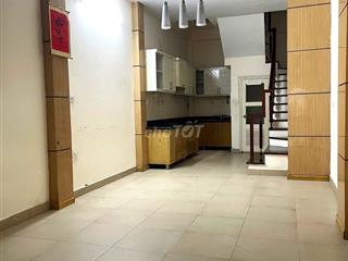 Cho thuê nhà 5 tầng phố Hoàng Sâm - ngõ oto (gần cv Nghĩa Đô) 15tr/th