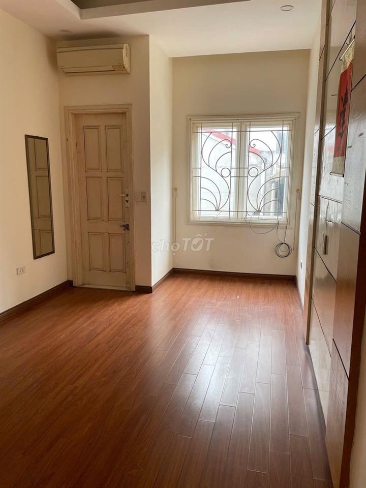 Cho thuê nhà 5 tầng phố Hoàng Sâm - ngõ oto (gần cv Nghĩa Đô) 15tr/th