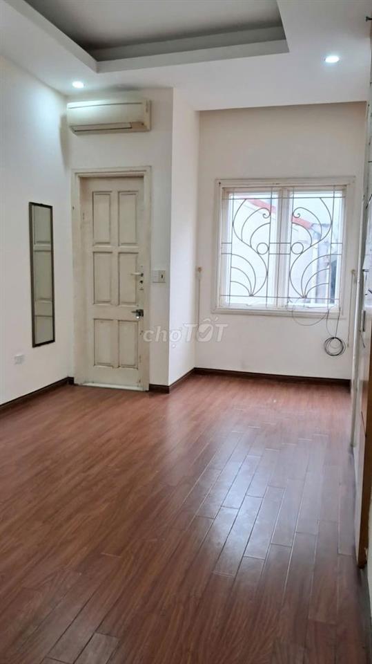 Cho thuê nhà 5 tầng phố Hoàng Sâm - ngõ oto (gần cv Nghĩa Đô) 15tr/th