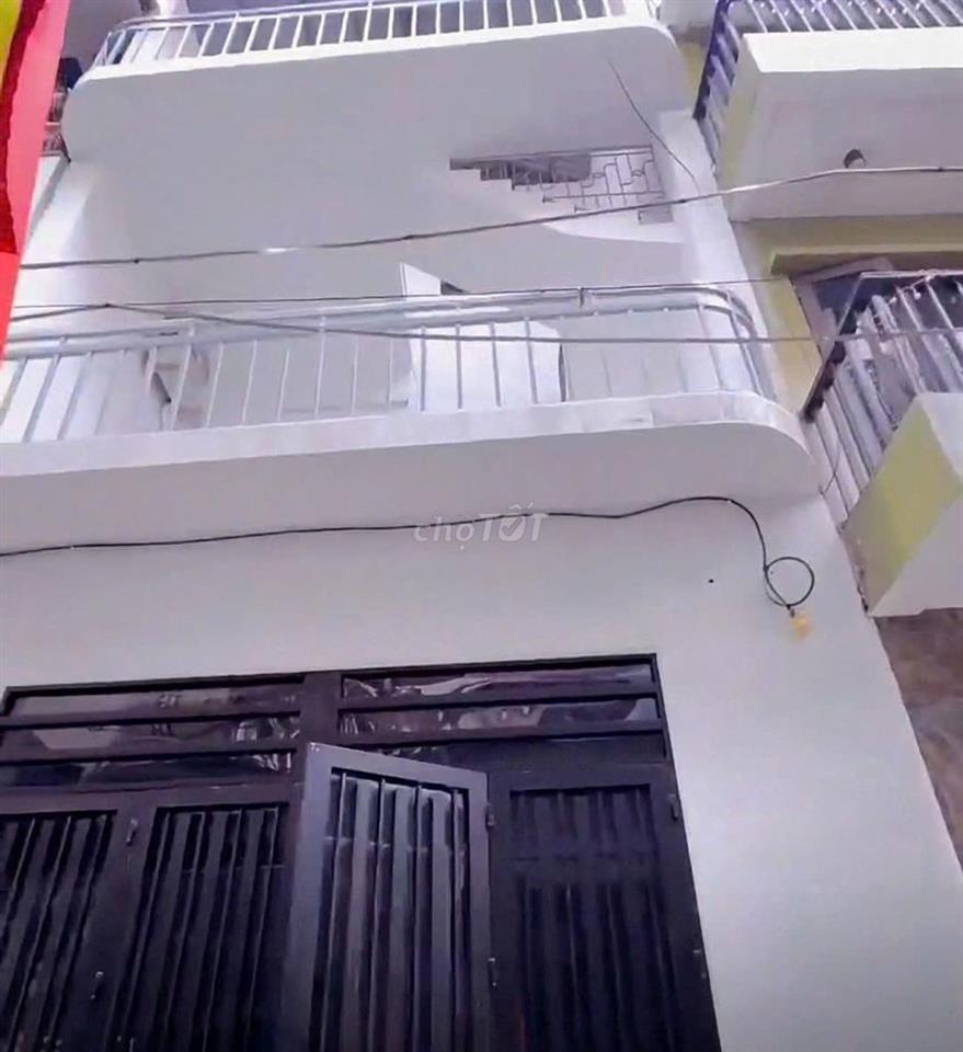 Cho thuê nhà 3 tầng phố Cầu Diễn