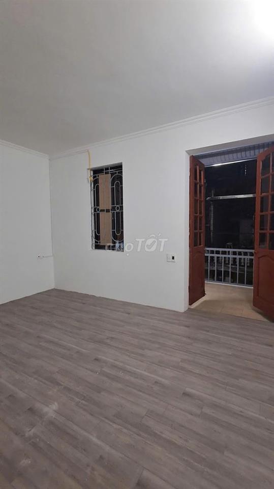 Cho thuê nhà 3 tầng phố Cầu Diễn