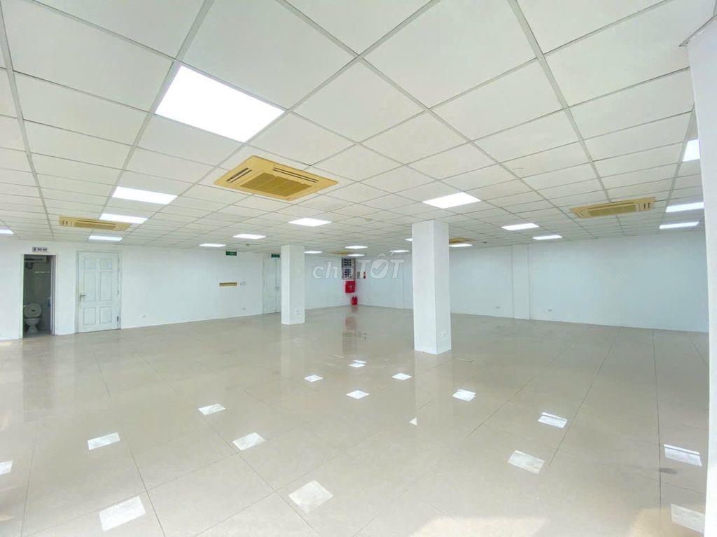 cho thuê vp phố Dịch Vọng ,cầu giấy,dtsd 200m2,thông sàn,MT 15m2