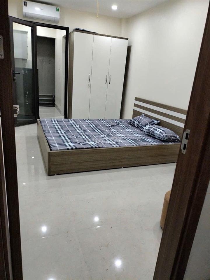 Cho thuê vp phố Lạc Long Quân,dtsd 25m2- 150m2,giá từ 5,5tr - 27tr/th