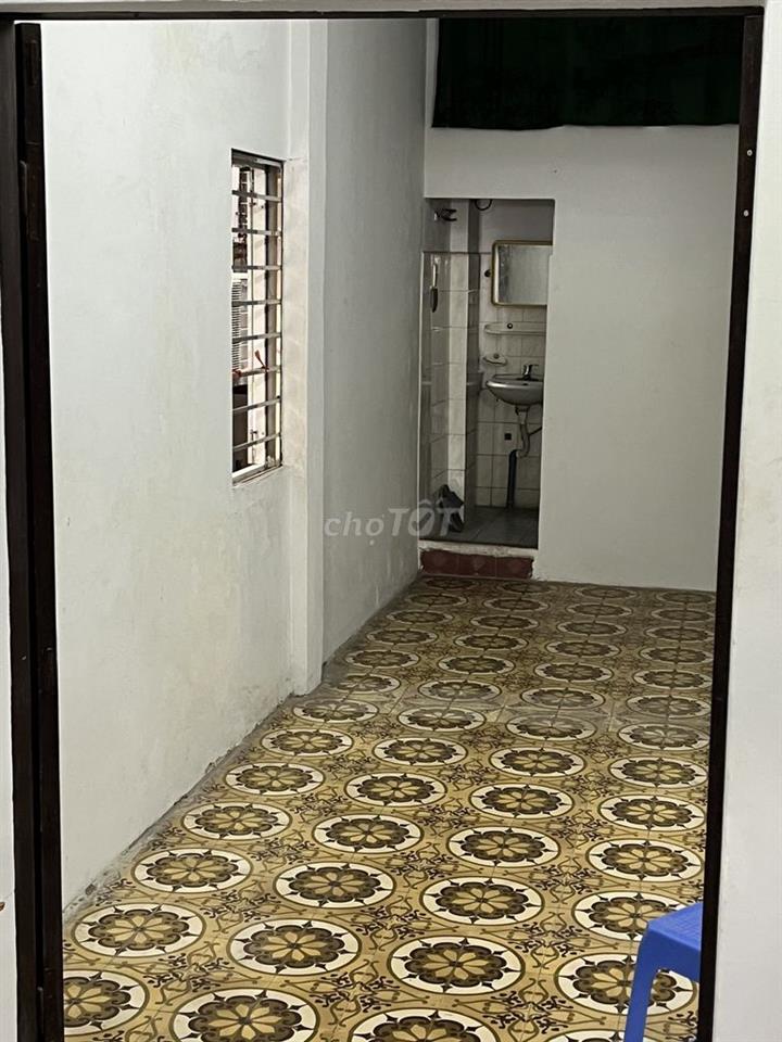 [CHÍNH CHỦ] CHO THUÊ NHÀ / CỬA HÀNG MẶT TIỀN ĐÊ LA THÀNH - GIÁ TỐT