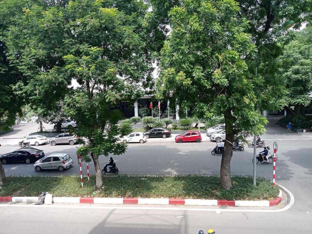 CÁC BẠN SV - CẦN PHÒNG VSKK Bách - Kinh - Xây