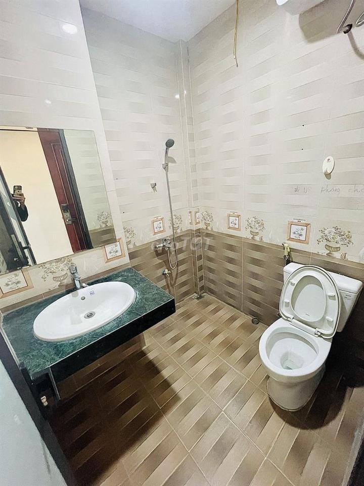 CHO THUÊ CHUNG CƯ 2N 1K CẠNH BIGC THĂNG LONG, FULL NỘI THẤT