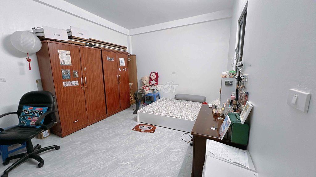 Phòng vskk, mới, sạch, đẹp