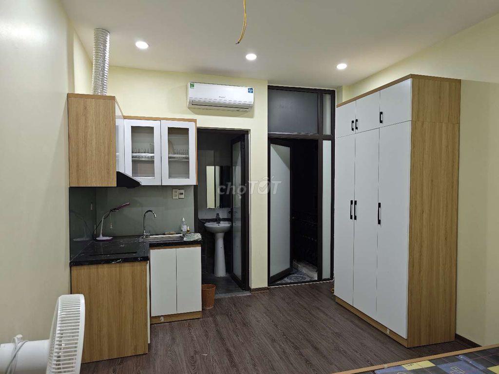 Cho thuê phòng Studio phố Ngọc Hà