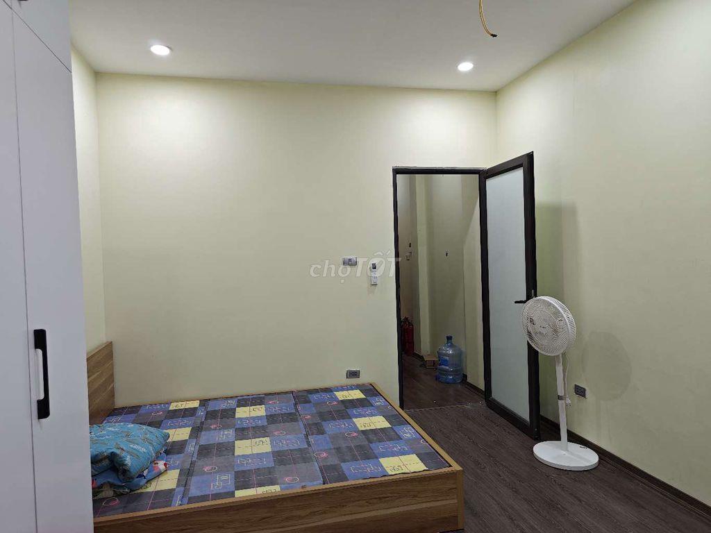 Cho thuê phòng Studio phố Ngọc Hà