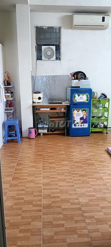 Phòng trọ trong ngõ phố Kim Mã , q.Ba Đình. Chỉ cho khách Nữ .